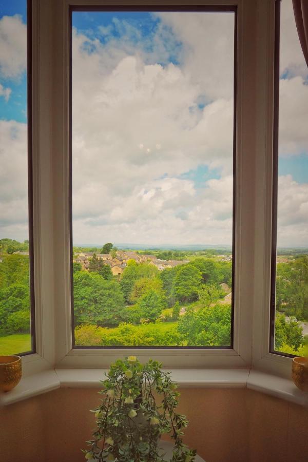 Alma Cliffe Guest House Barnoldswick Ngoại thất bức ảnh